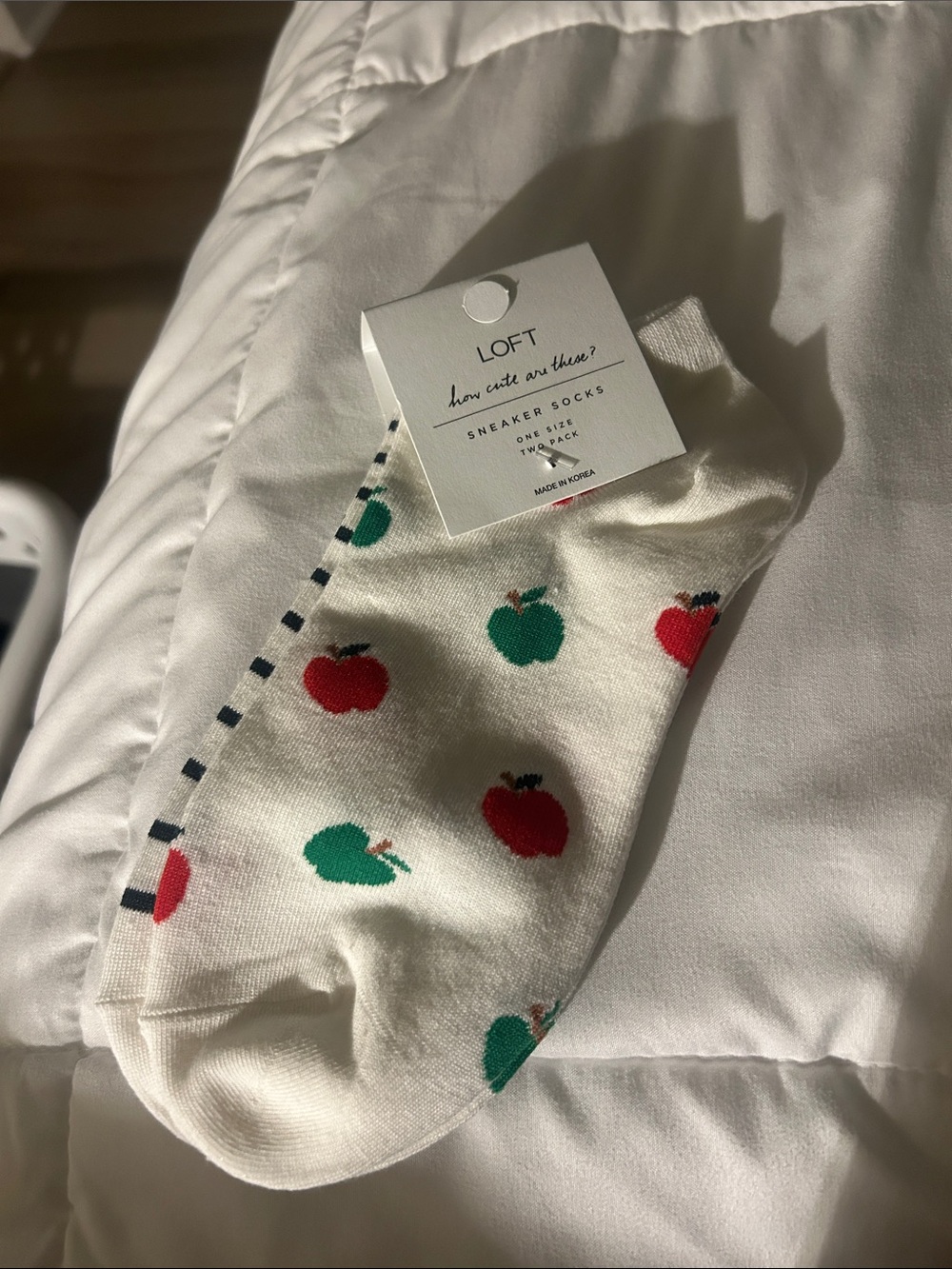 LOFT Cream Sneaker Socks with Red & Green Apple Print